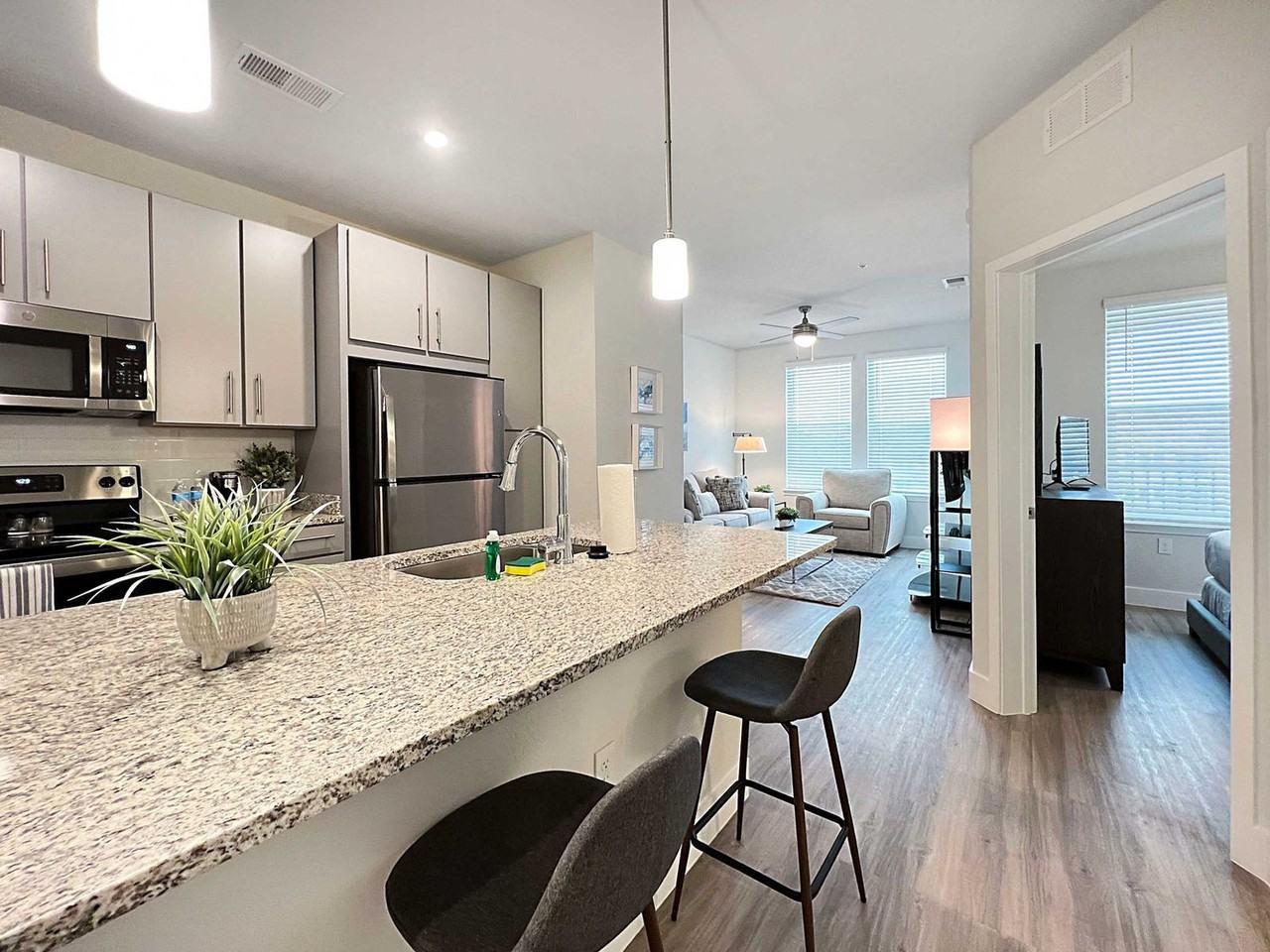 8985 Bertha Palmer Blvd #1504551P - Photo 7 of 31