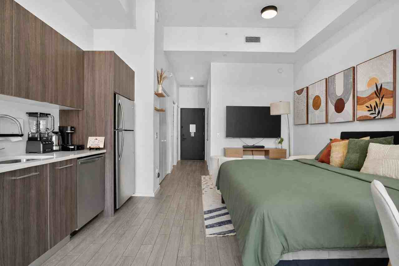 404 Ne 2nd Ave #1505545P - Photo 4 of 36