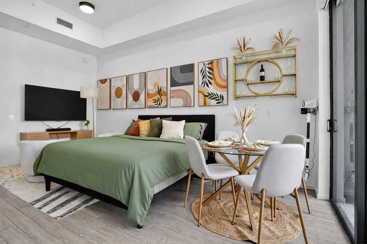 404 Ne 2nd Ave #1505545P - Photo 6 of 36