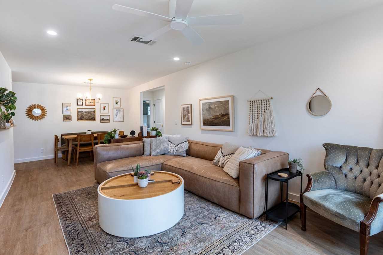 1613 Berene Ave #1501454P - Photo 3 of 36