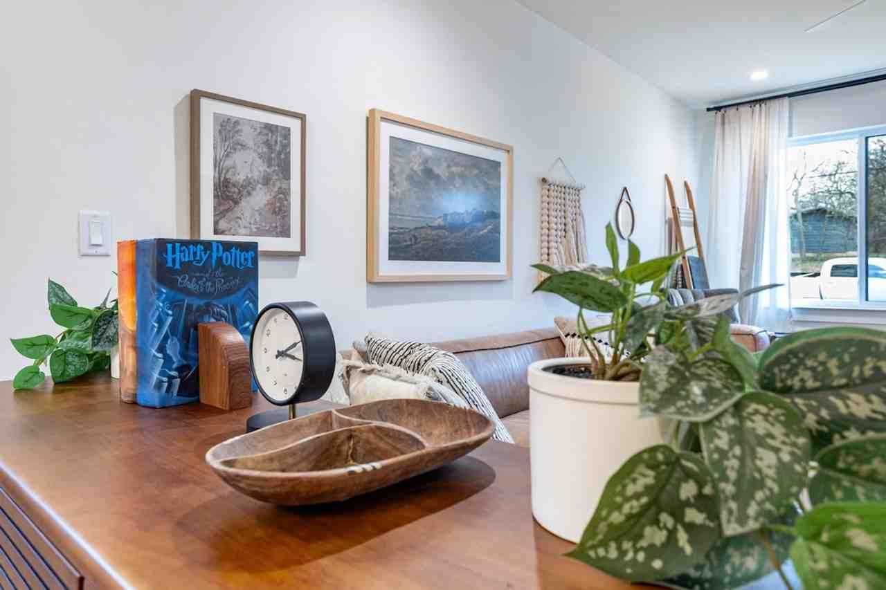 1613 Berene Ave #1501454P - Photo 5 of 36