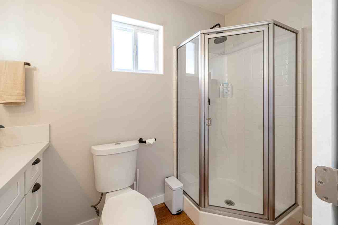 4349 Oxford St #1496400P - Photo 6 of 20