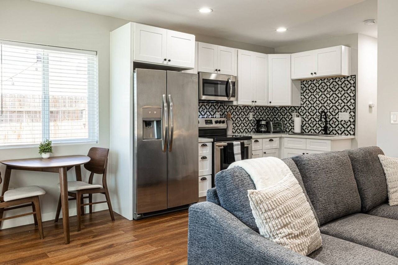 4349 Oxford St #1496400P - Photo 7 of 20