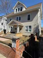 featured image of 136 Fairview Blvd