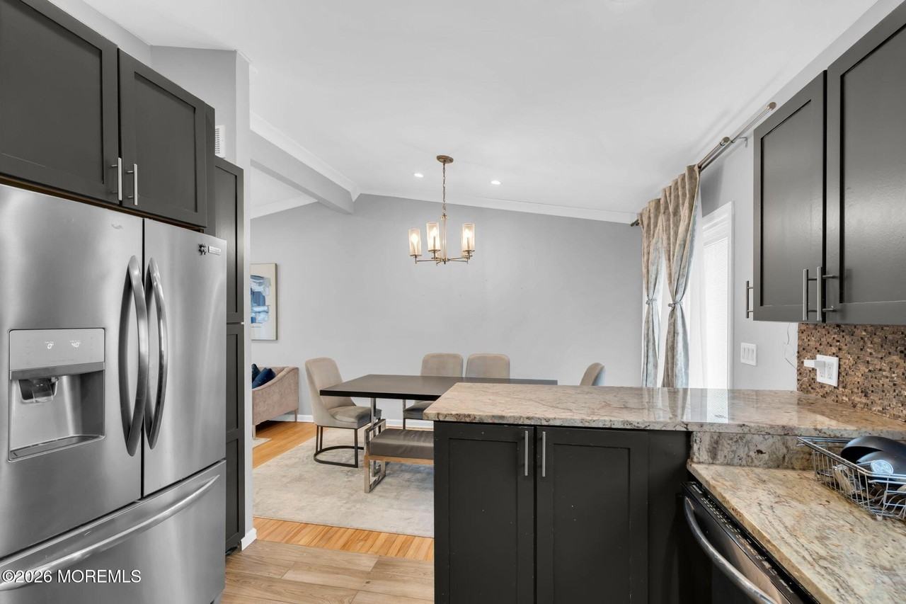 56 Grace Dr - Photo 7 of 18