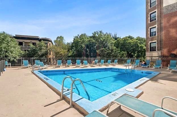 444 W Fullerton Pkwy Apt 1503 - Photo 3 of 3