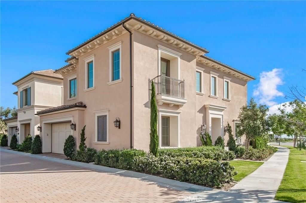 111 Winnett - Photo 2 of 31