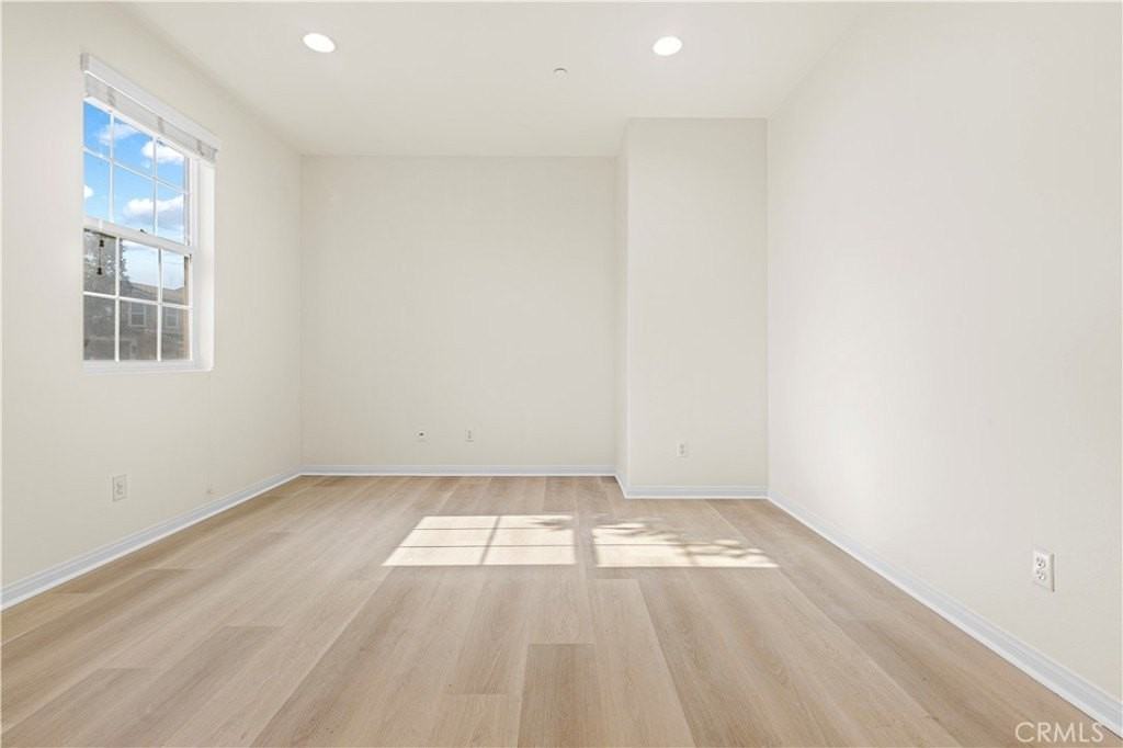 2873 E Via Terrano - Photo 2 of 45