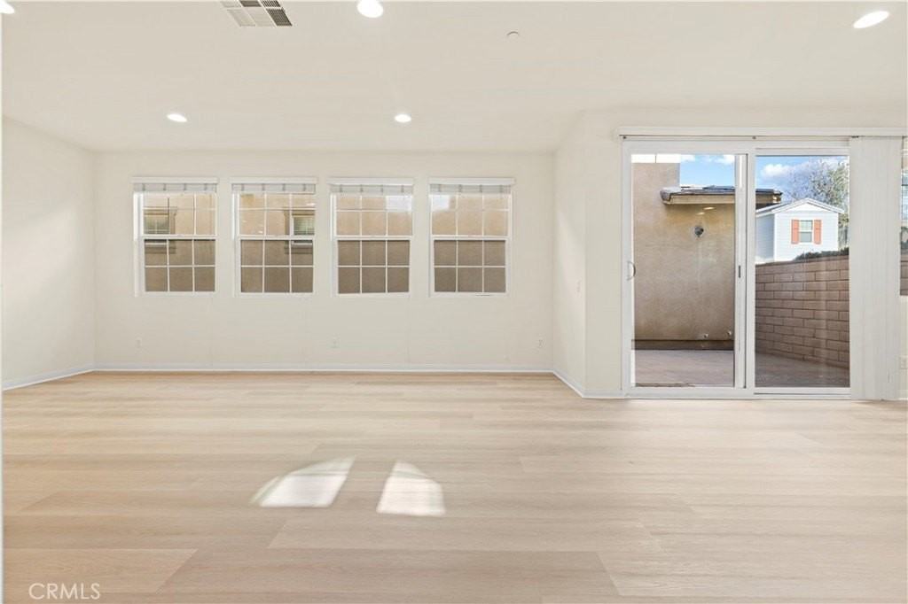 2873 E Via Terrano - Photo 3 of 45