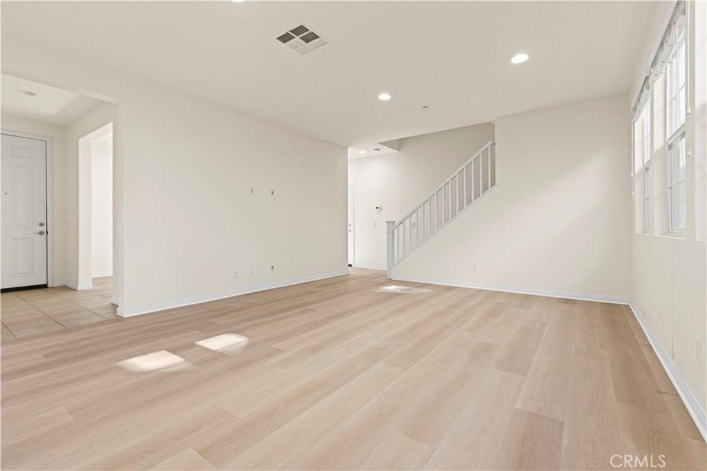 2873 E Via Terrano - Photo 6 of 45