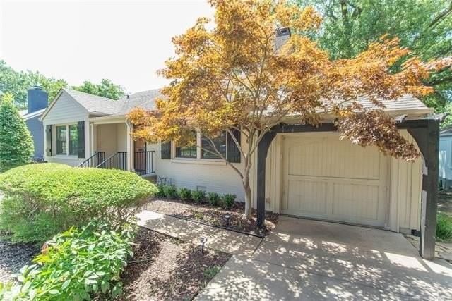 2644 E 19th St - Photo 3 of 44