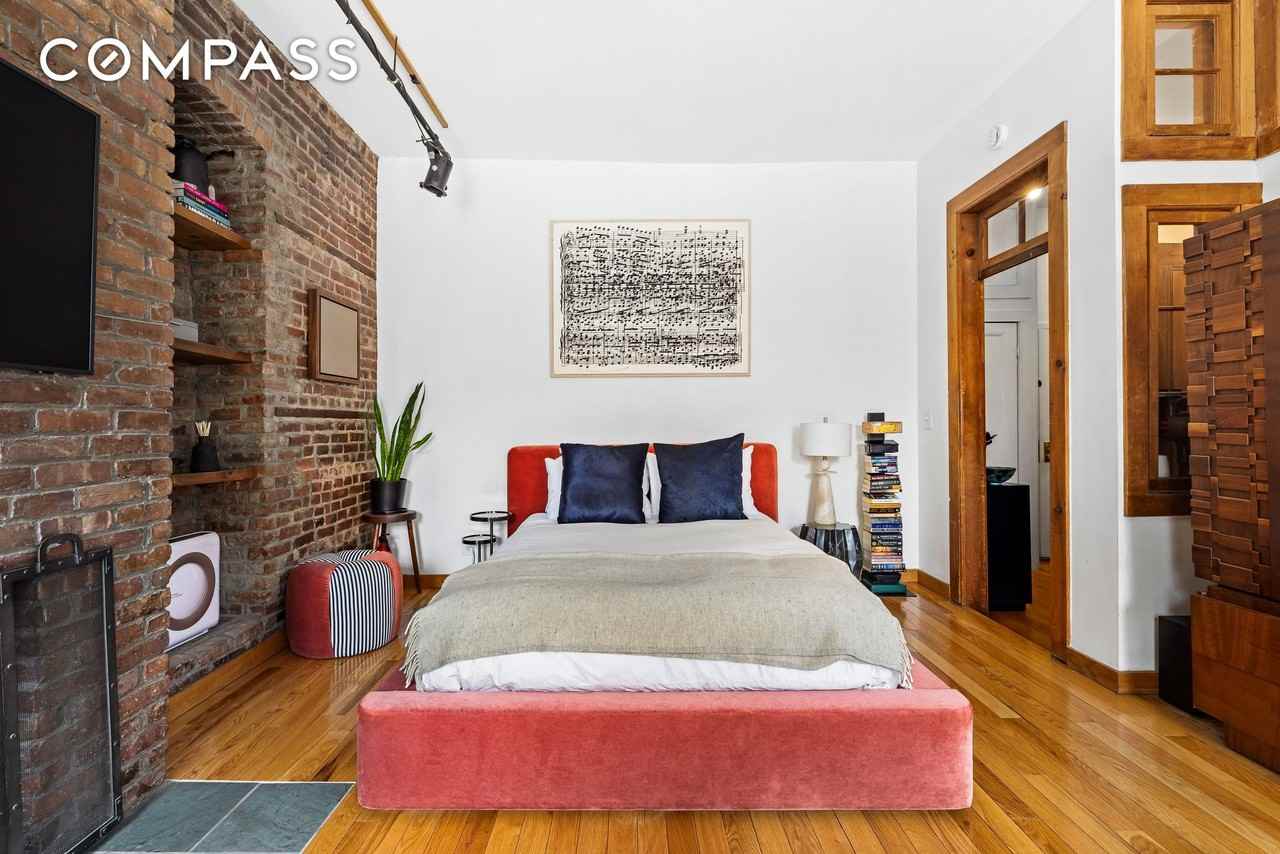 31 8th Ave #1 - Photo 4 of 9