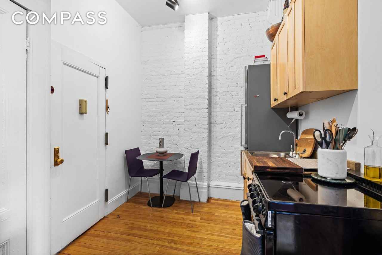 31 8th Ave #1 - Photo 5 of 9