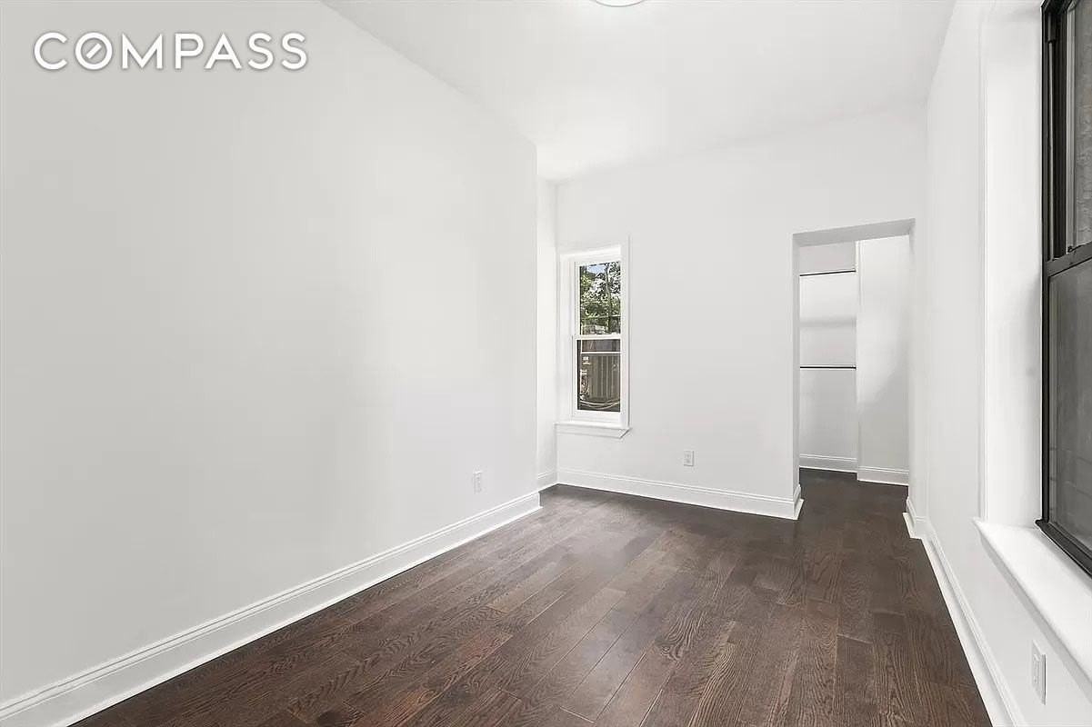 320 Macon St #2B - Photo 3 of 9