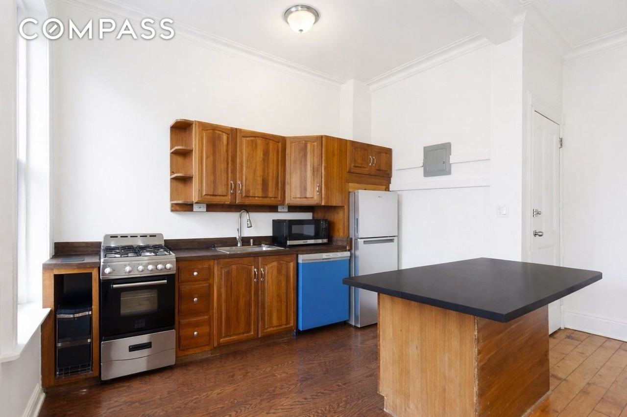 385 Madison St #2 - Photo 4 of 10