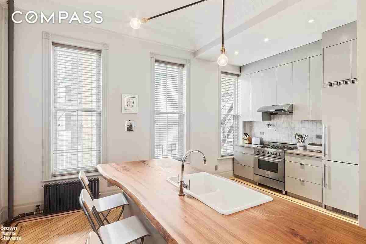 371 9th St #2 - Photo 4 of 12