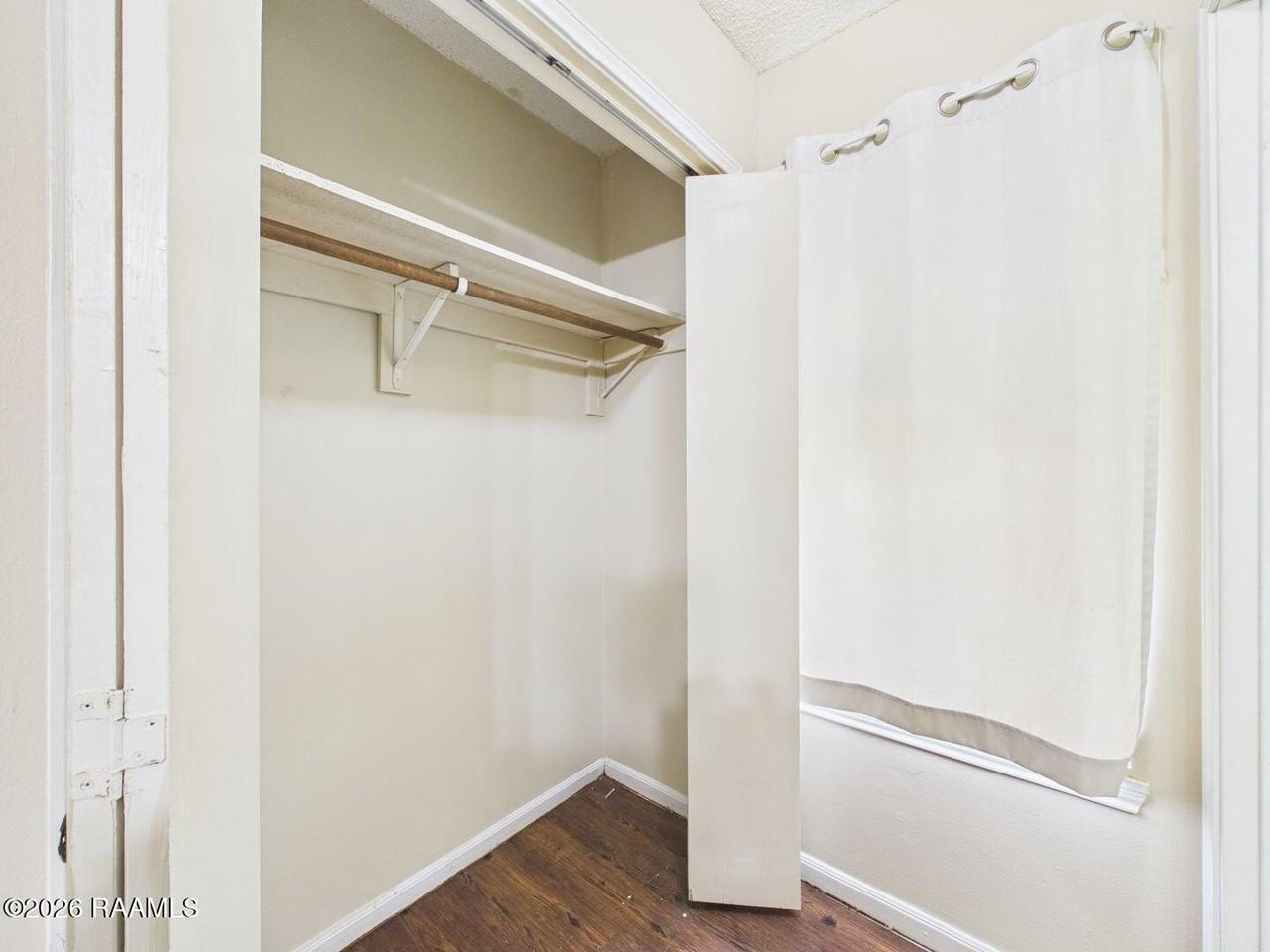 202 Belfast St Apt A - Photo 5 of 22