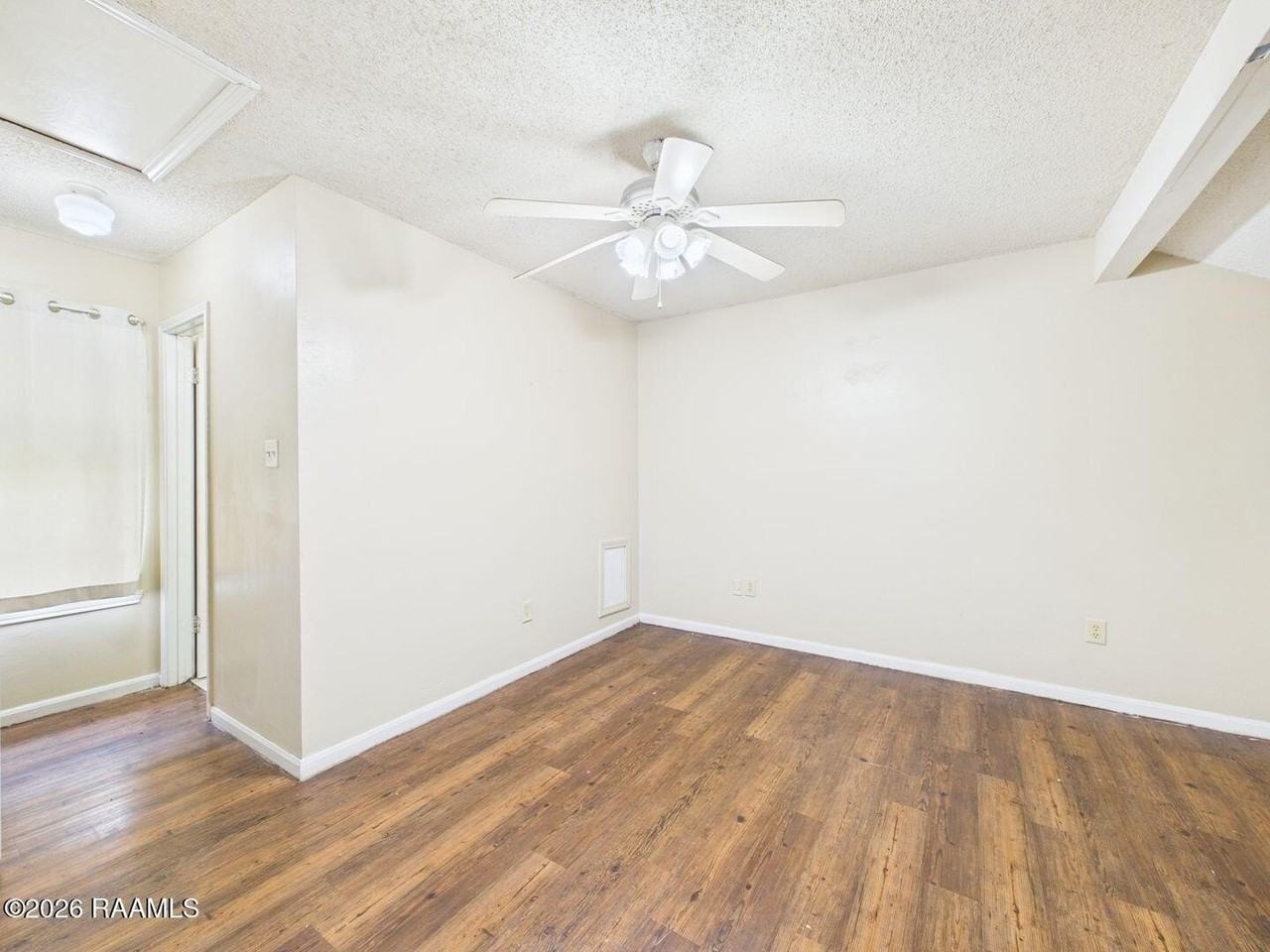 202 Belfast St Apt A - Photo 7 of 22