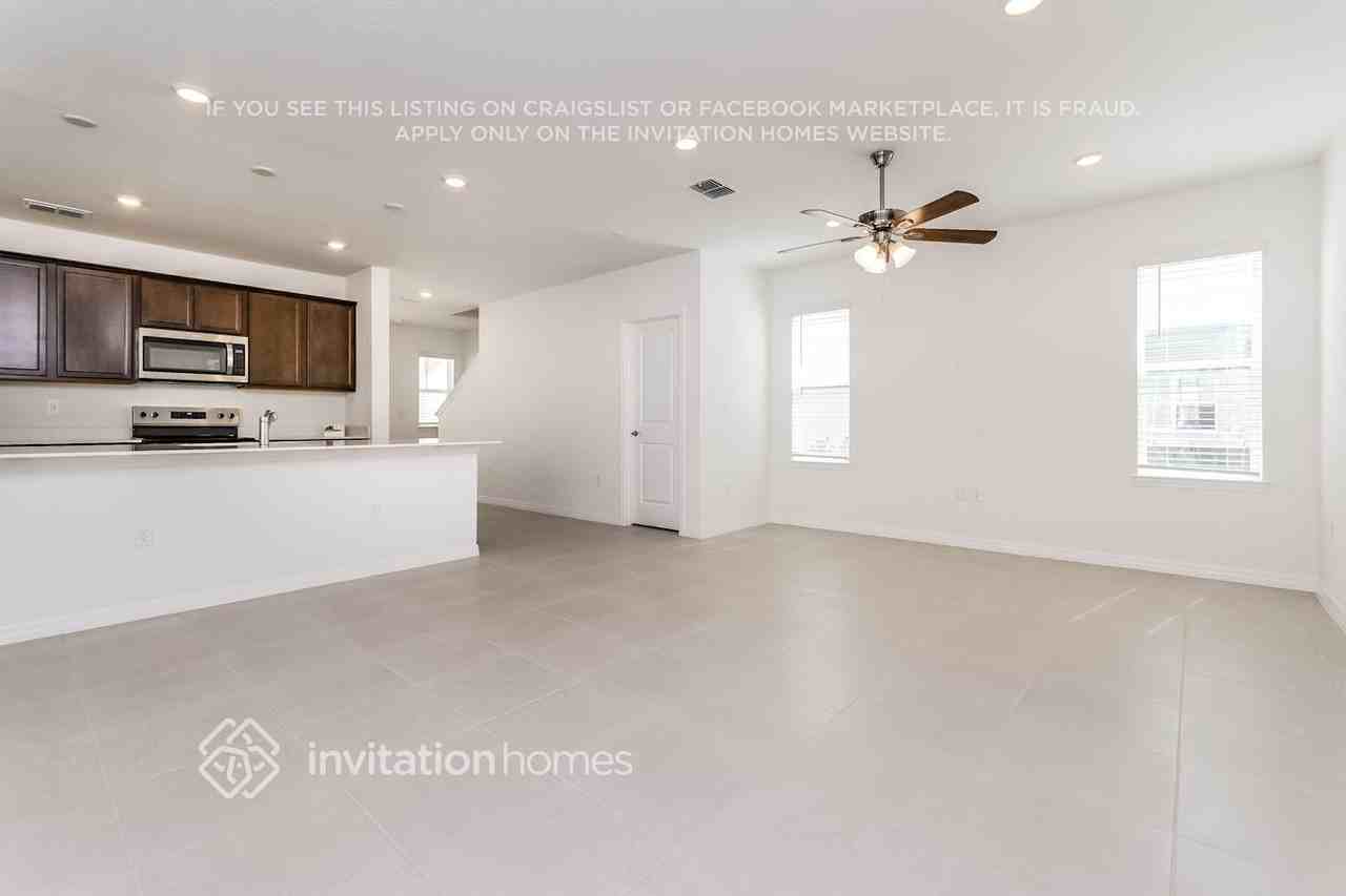 6219 Sunny Time Ave - Photo 5 of 18