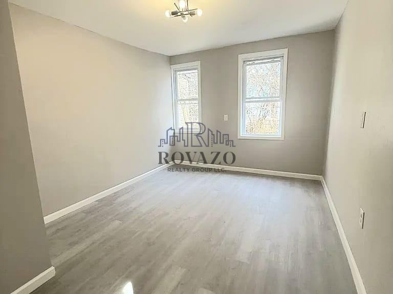 291 West Runyon Street #2 - Photo 3 of 4