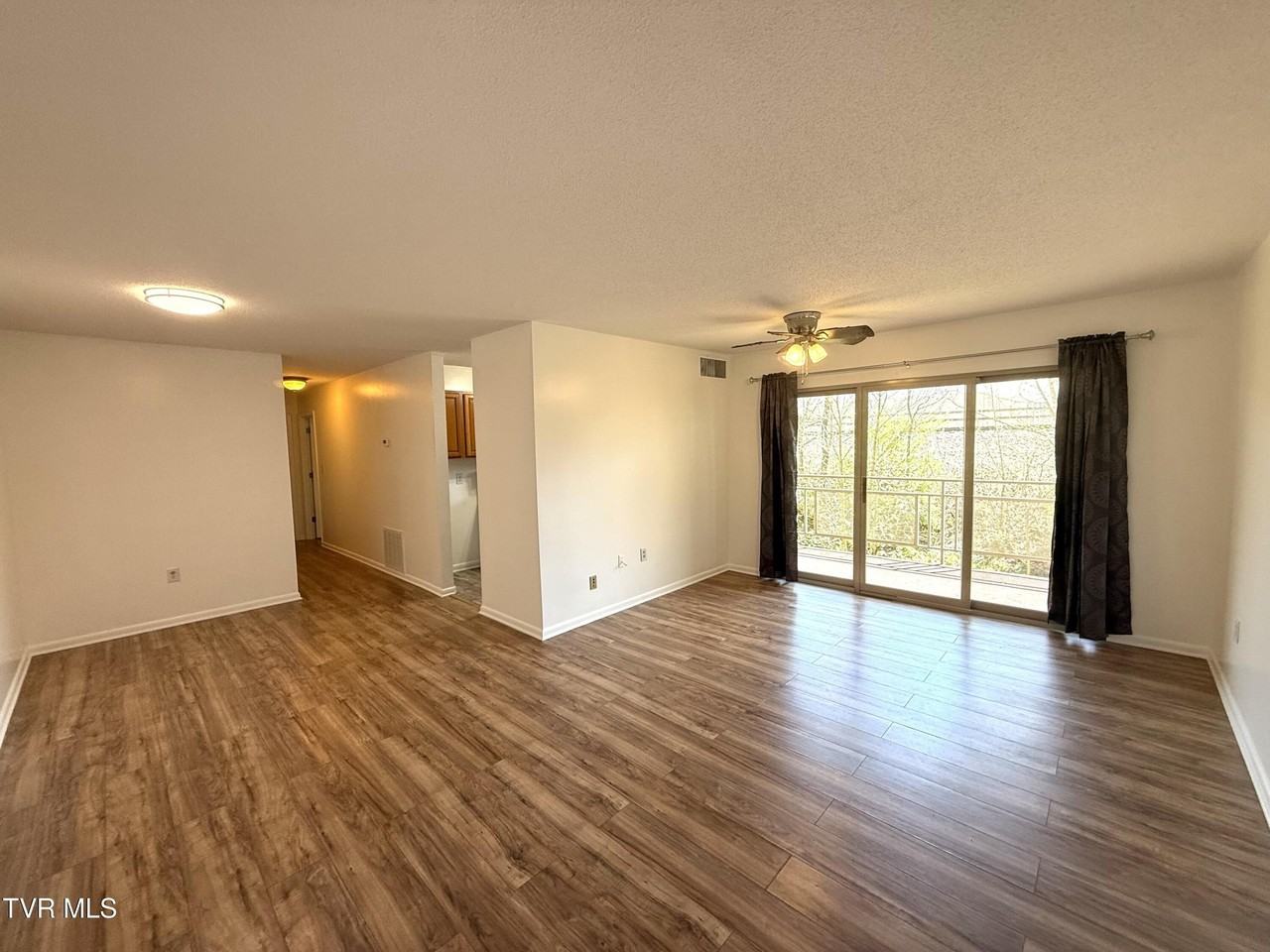 1225 Carriage Cir Apt 203 #203 - Photo 3 of 18