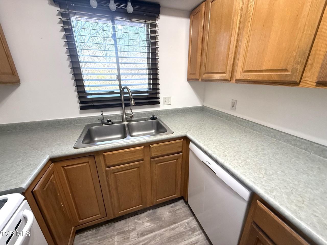 1225 Carriage Cir Apt 203 #203 - Photo 7 of 18