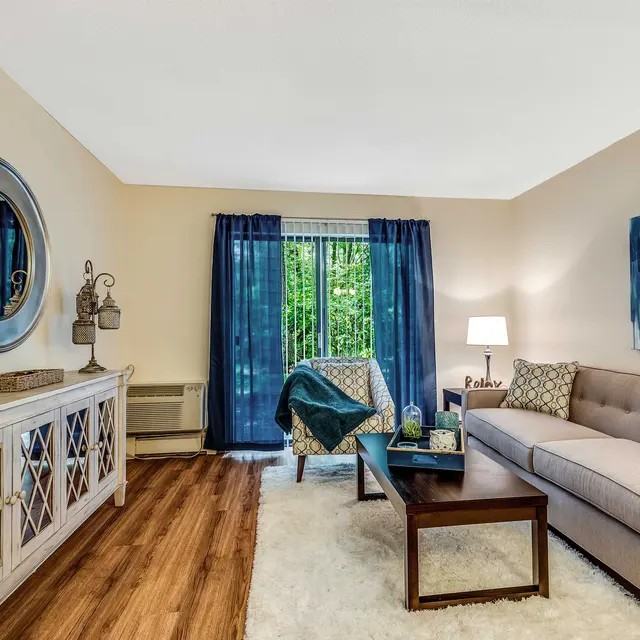 Ramblewood - Photo 2 of 34