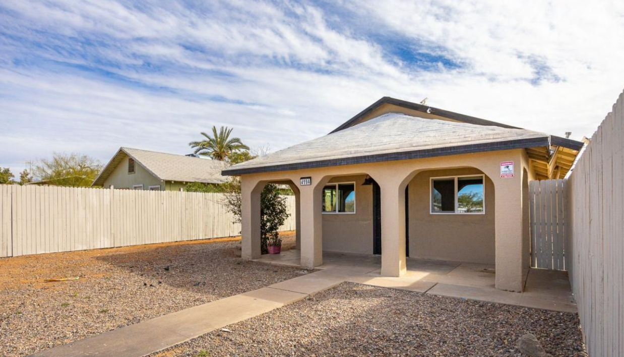 419 W 9th St #A - Photo 2 of 20