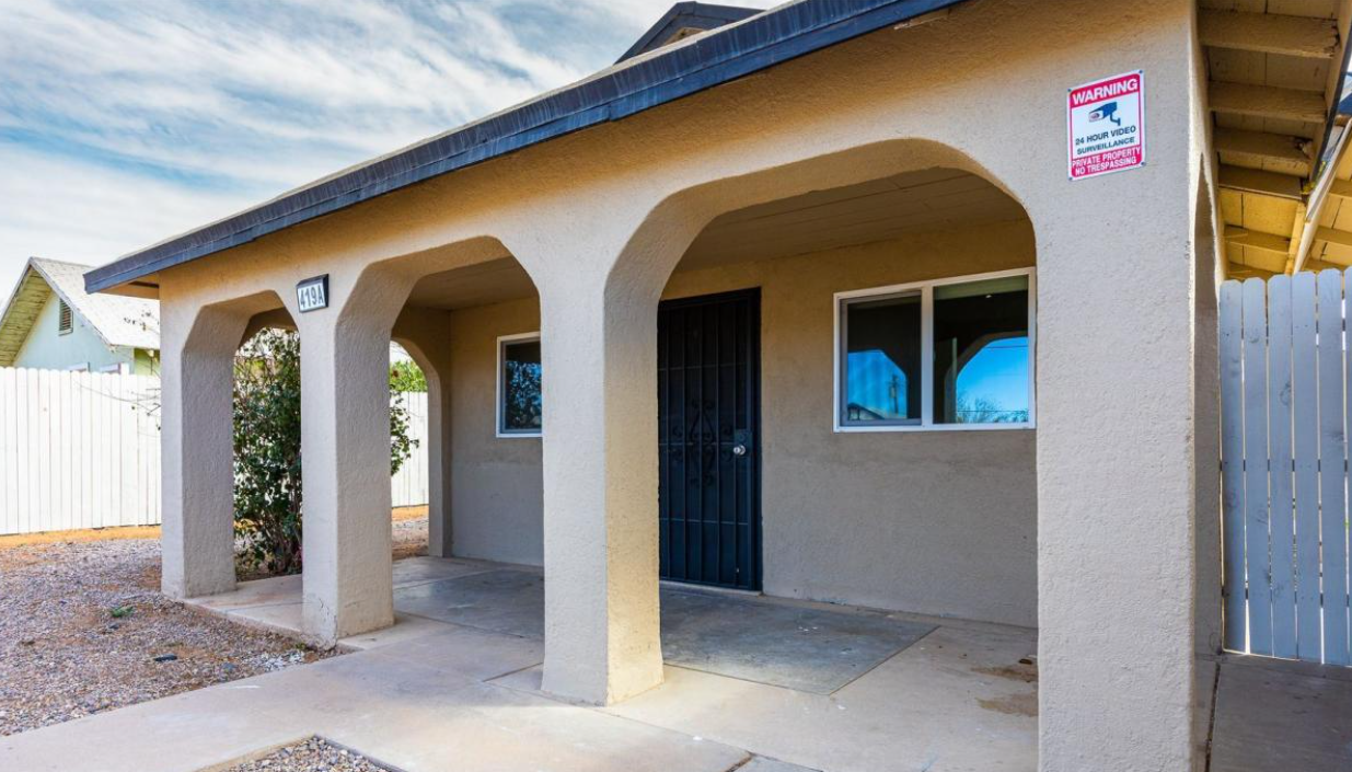 419 W 9th St #A - Photo 3 of 20