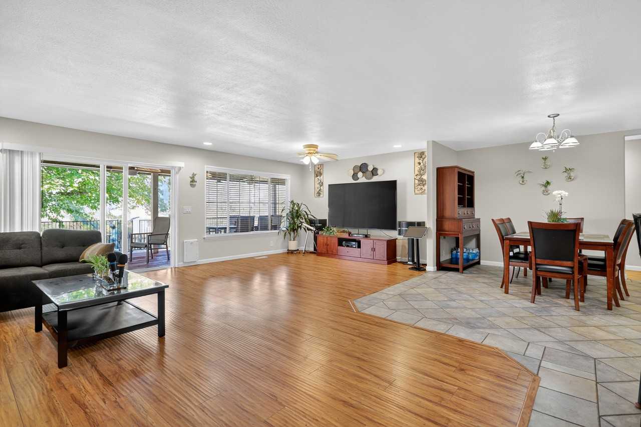 4790 Discovery Pt #1 - Photo 5 of 36