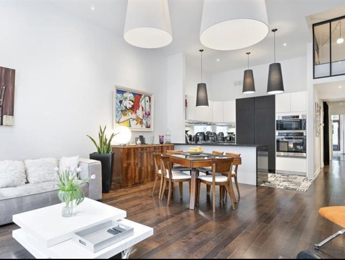 Rue Notre-Dame E - Photo 2 of 13