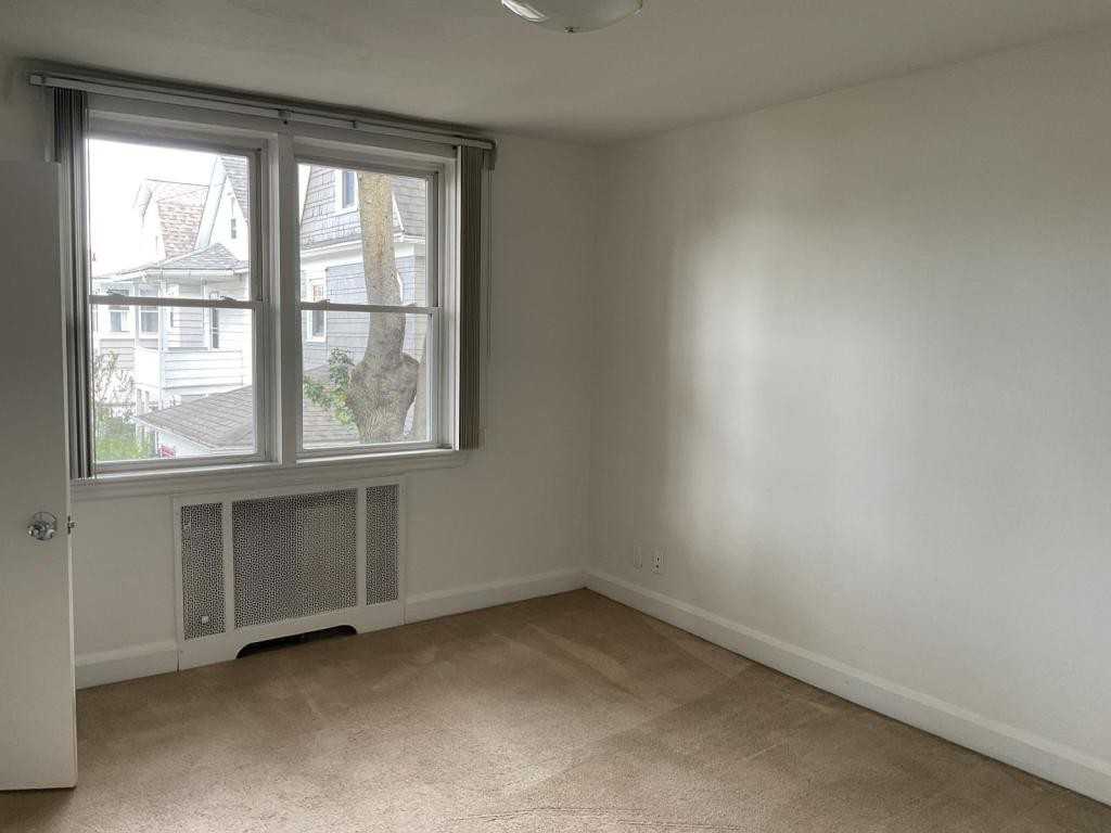 151 E Walnut St - Photo 6 of 14