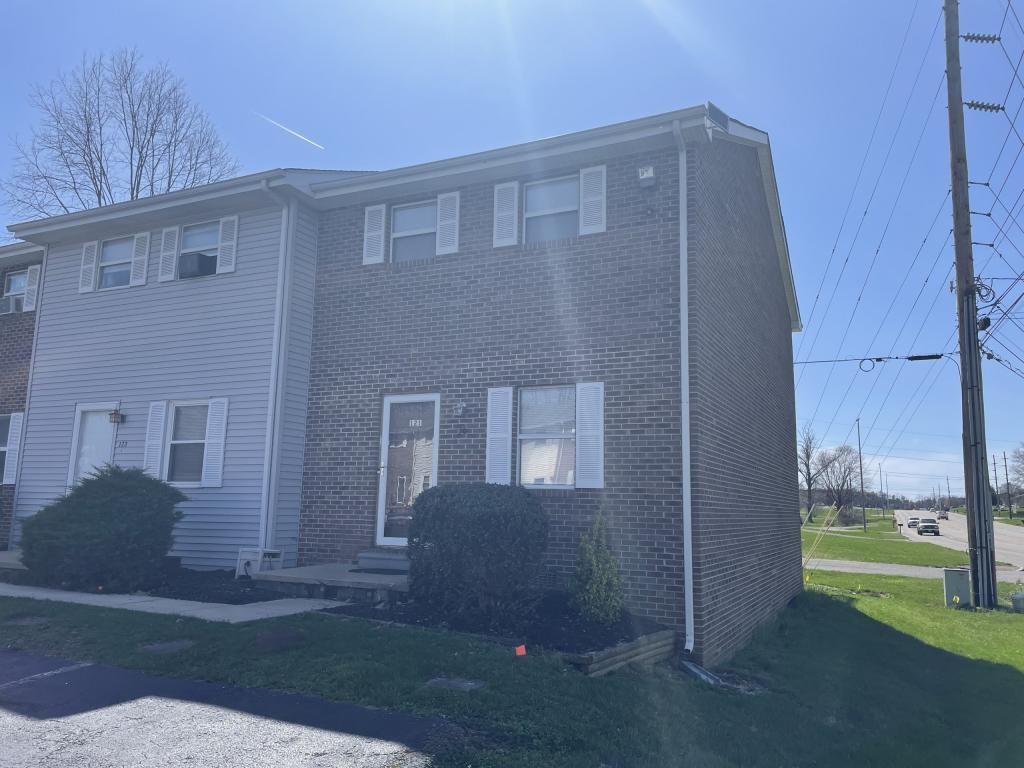 121 Scenic Park Pl - Photo 2 of 21