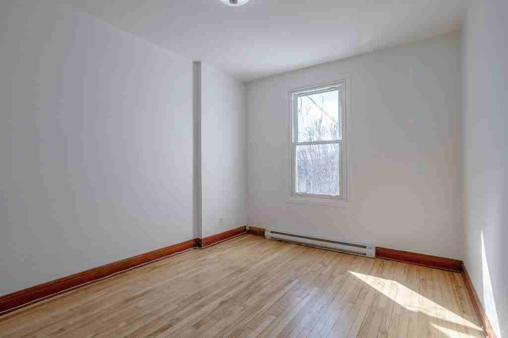 714 Avenue Riverview - Photo 7 of 11