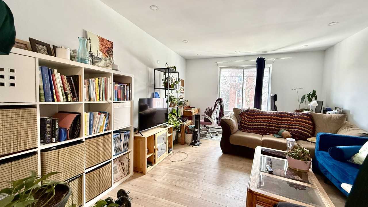 3785 Avenue Saint-Kevin - Photo 4 of 26