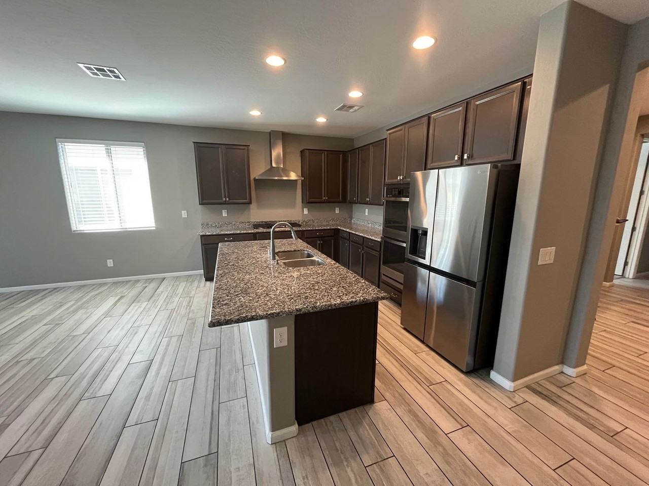 6016 Bugsy St - Photo 7 of 25