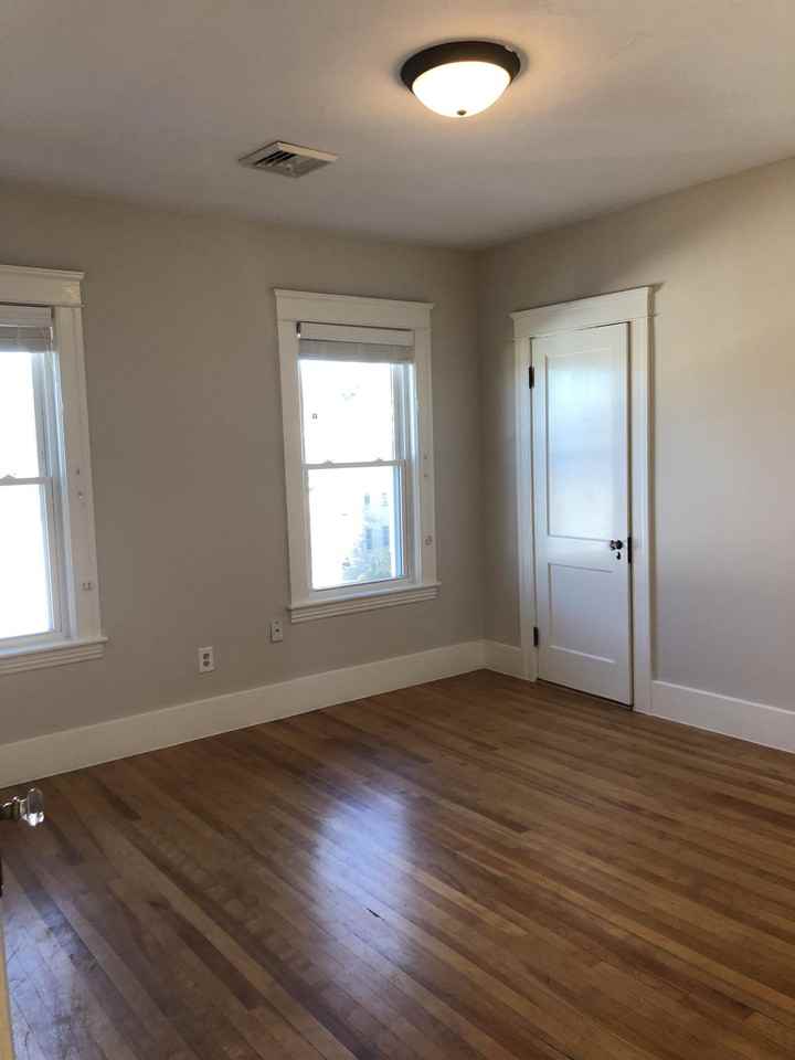 26 Sterling St #3 - Photo 5 of 18