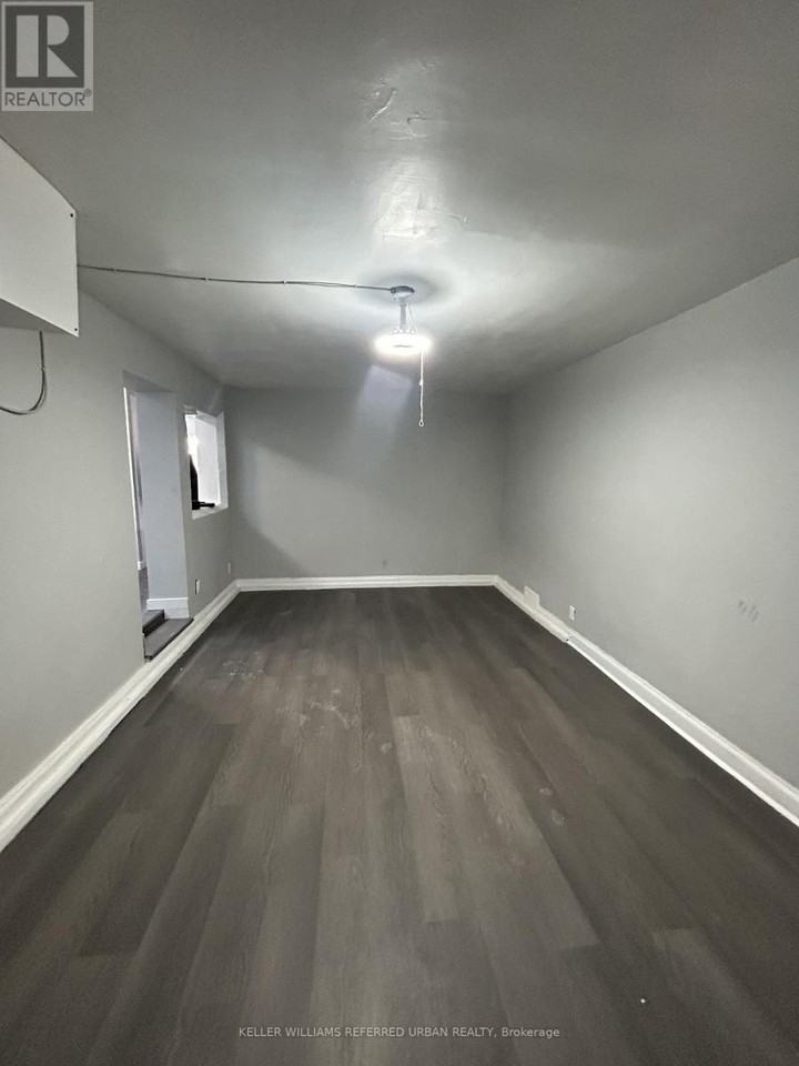 Yonge St & Arnold Crescent #5 - Photo 5 of 13