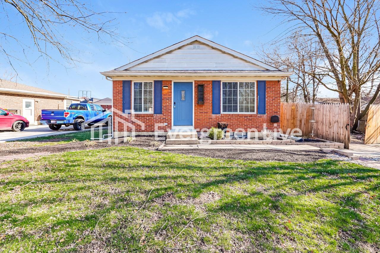 2630 Blackthorne Pl - Photo 2 of 15