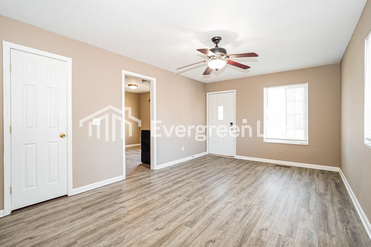 2630 Blackthorne Pl - Photo 5 of 15