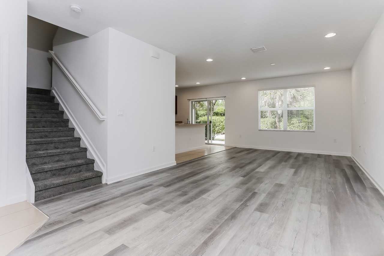 2260 NW Treviso Cir - Photo 5 of 16