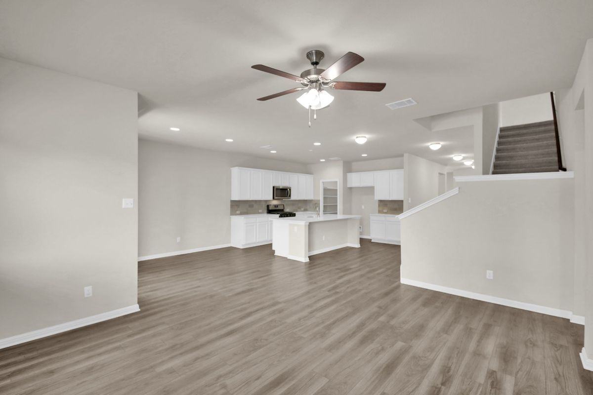 Leander Dr - Photo 2 of 40