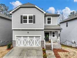 featured image of 680 Groover St