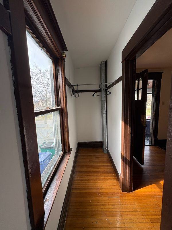 189 Westminster Ave - Photo 7 of 26