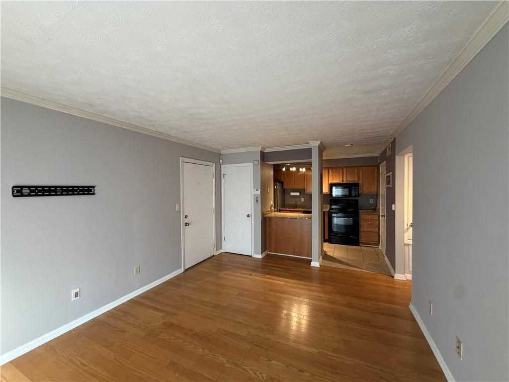 3160 Seven Pines Ct ##13 - Photo 3 of 16