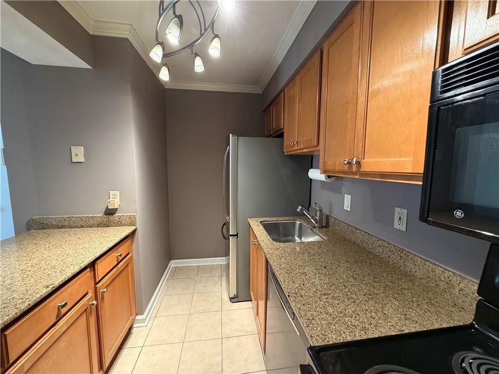 3160 Seven Pines Ct ##13 - Photo 4 of 16