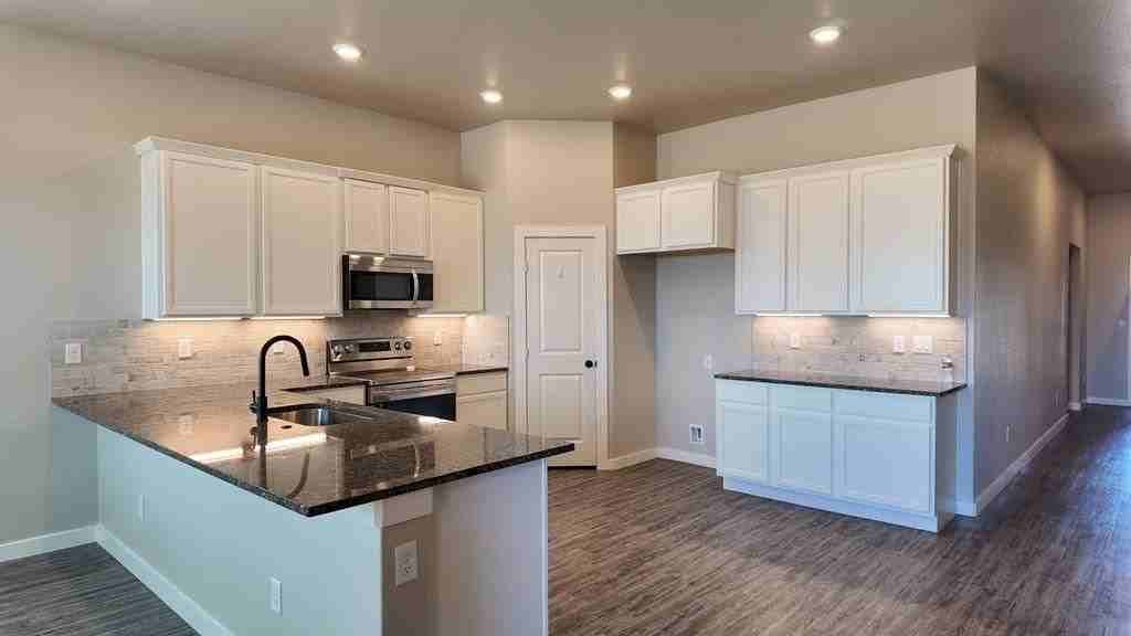 2602 Ivy Ct - Photo 3 of 13