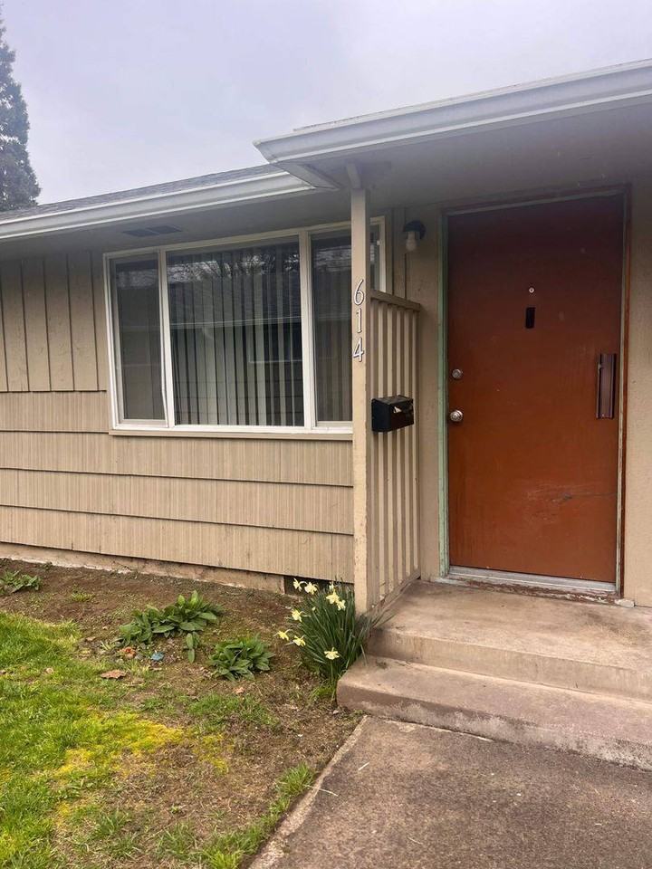 614 E 19th Ave - Photo 3 of 9