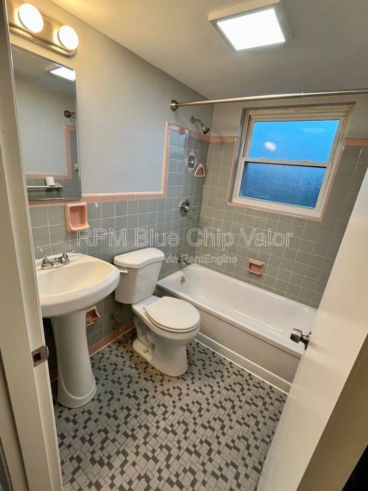 2739 Lafeuille Ave #2 - Photo 3 of 8