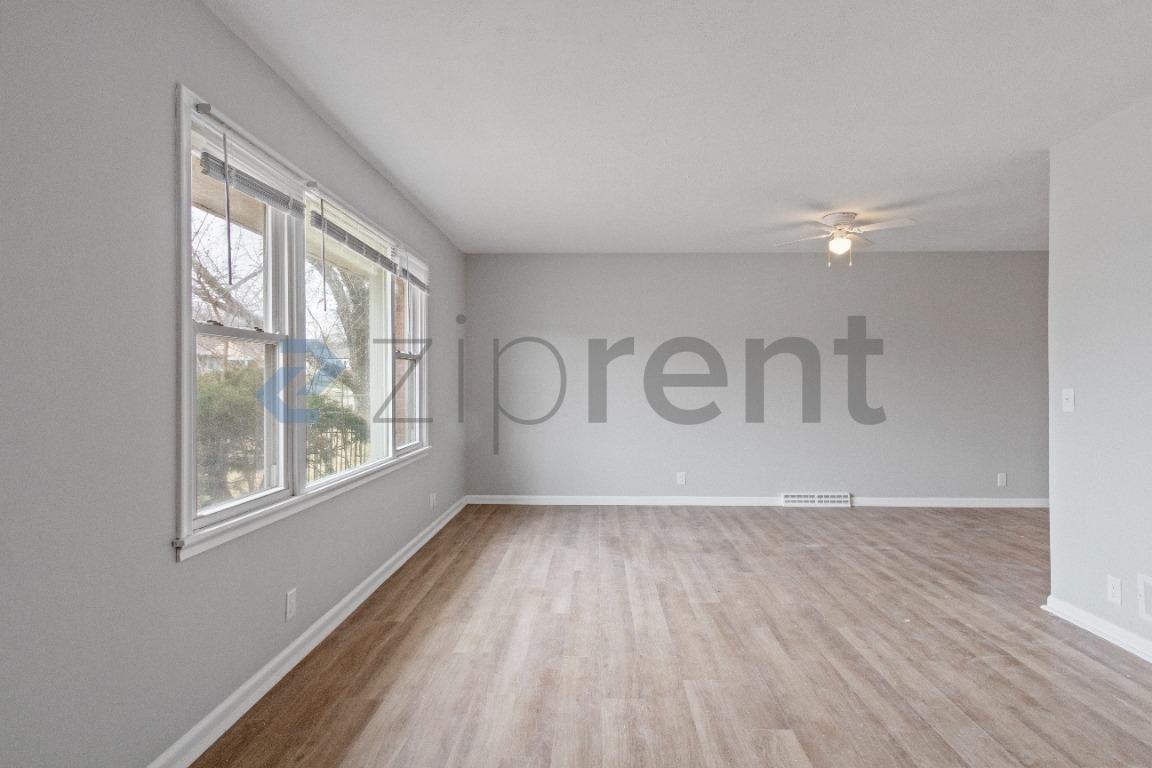 3366 Craig Ave - Photo 4 of 29